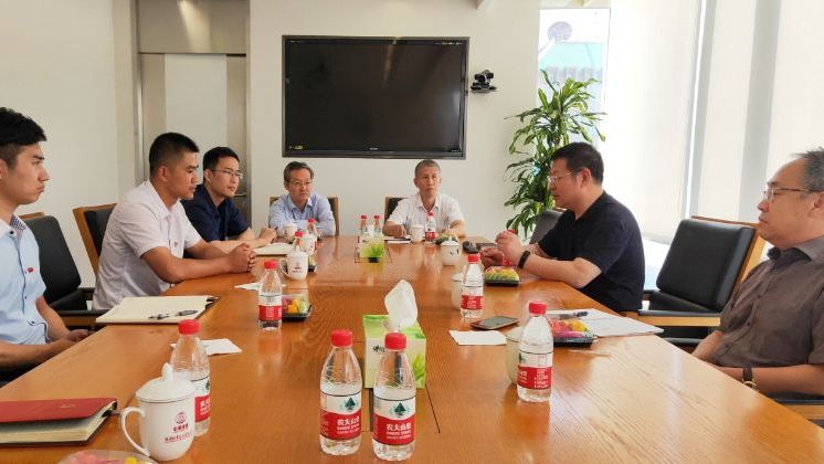 CA88财政召开庆“八一”复转退武士座谈会